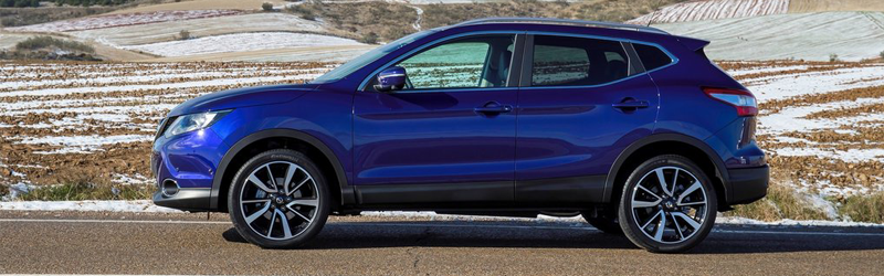 nissan qashqai side view